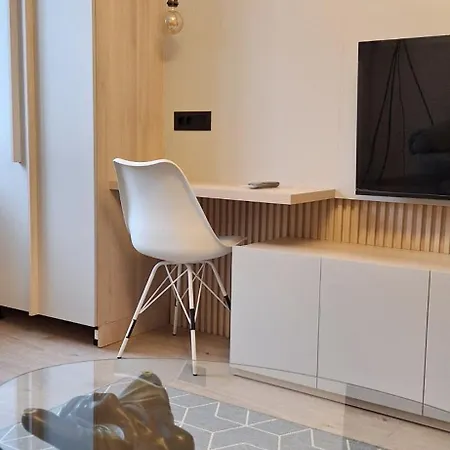 New Place - Dr House