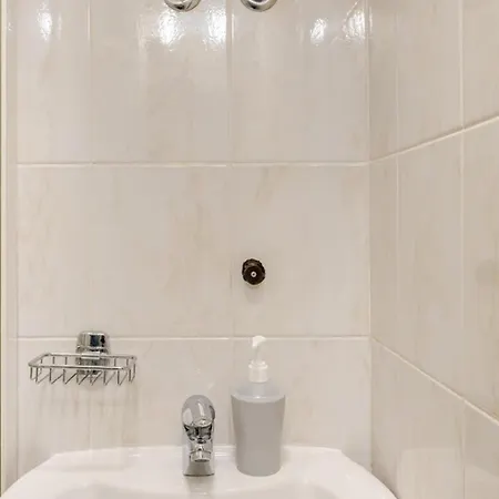 New Place - Dr House 塞拉耶佛